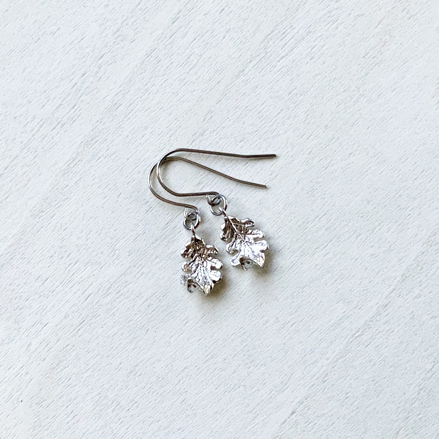 Curled Up Leaf Earring Set - Platinum Silver