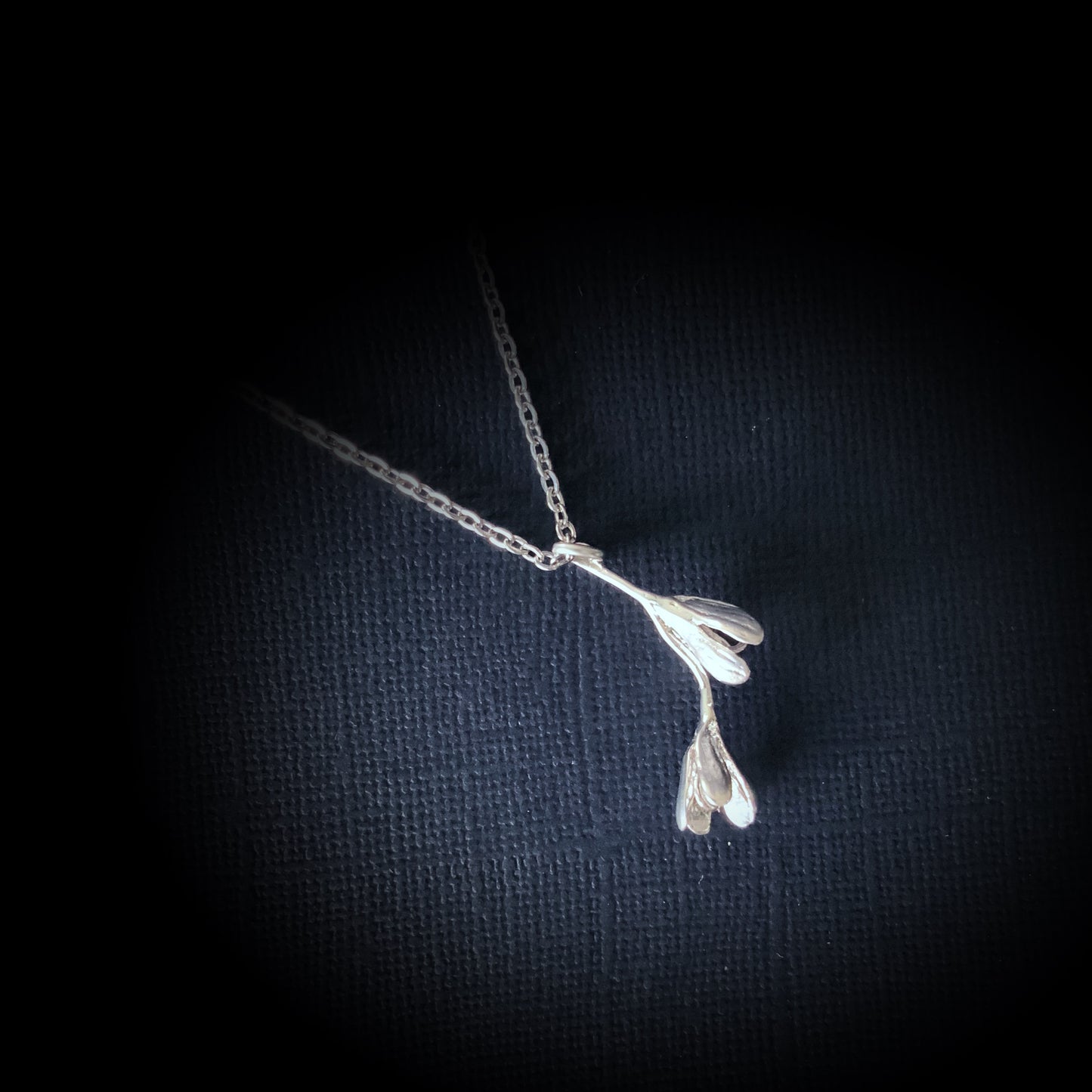 Dainty Bloom Necklace - Platinum Silver - The Sister Label