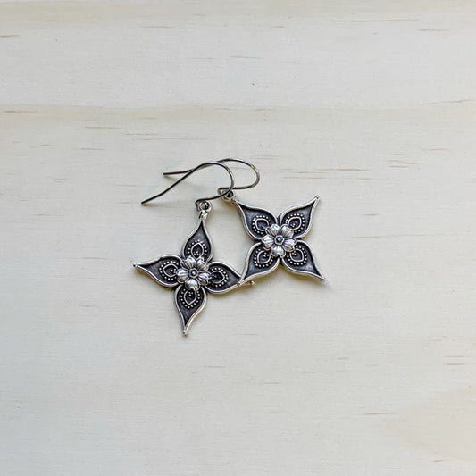 Foraged Star Flower Earring Set - The Sister Label