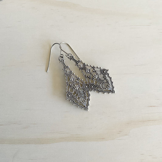 Vintage Bliss Long Lace Earring Set - The Sister Label