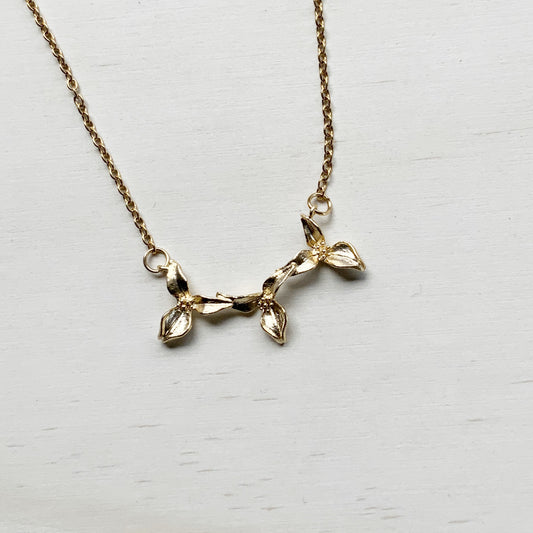 Daisy Chain Necklace - Gold - The Sister Label
